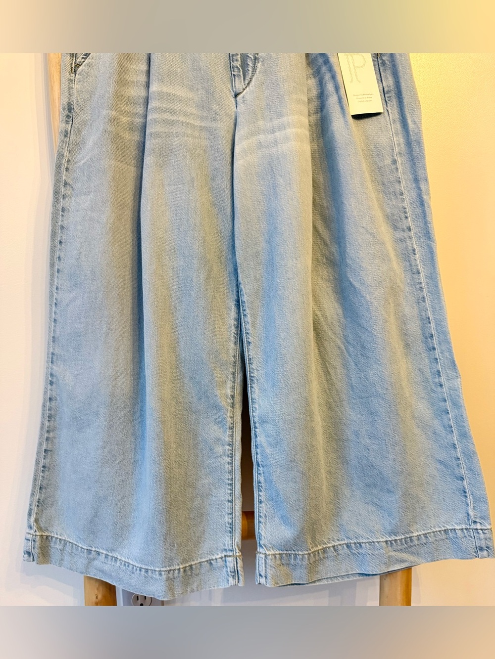 PILCRO Anthropologie High Rise Cropped Wide Leg Jeans Egg Jelly Fish Wash XS NEW - Picture 9 of 16
